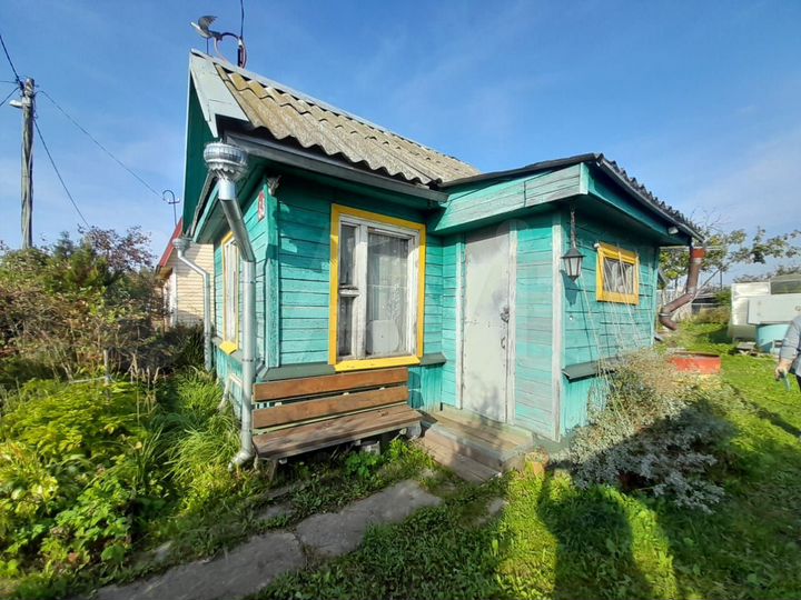 Коттедж 25 м² на участке 6 сот.