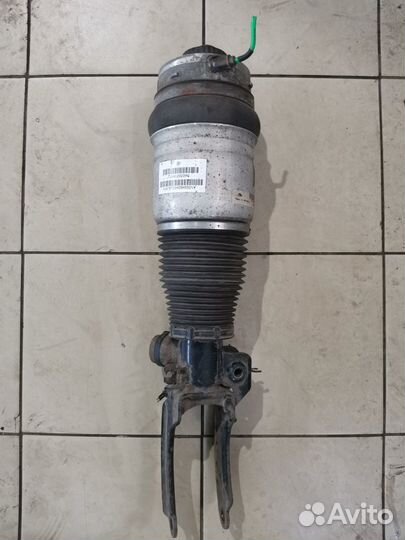 Пневмостойка передняя, задняя VW Touareg 1 7L