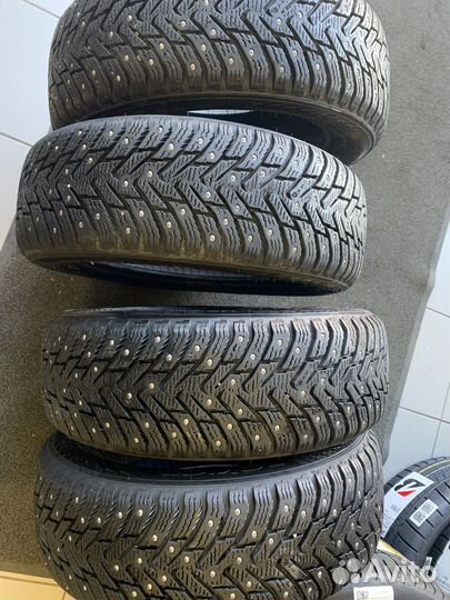 Nokian Tyres Hakkapeliitta 8 185/60 R15 88T