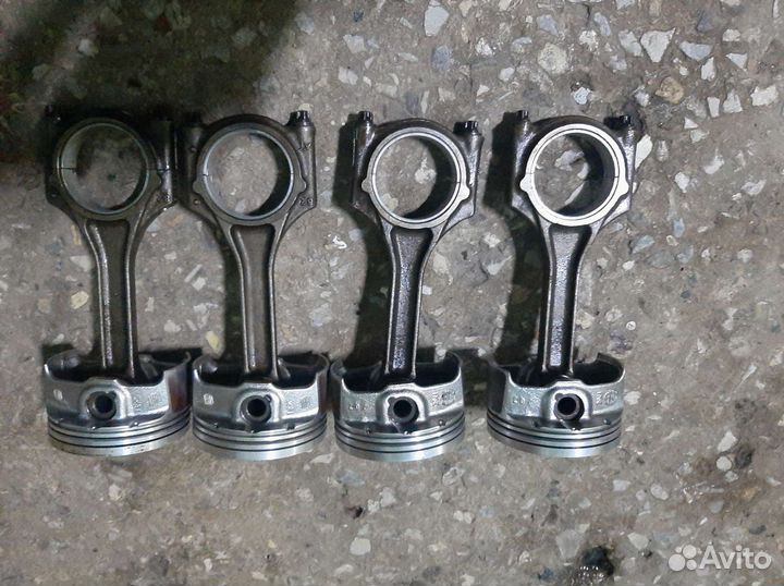 Комплект поршневой группы