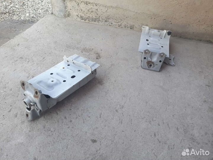 Лонжерон Toyota Probox 2016 г