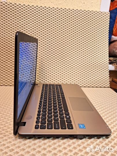 Как новый Шустрый Asus D541SA-XX455