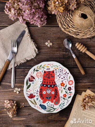Тарелка декоративная фарфор
