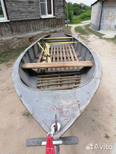 Лодка алюминиевая