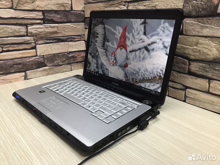Надёжный ноутбук Toshiba SSD/GeForce