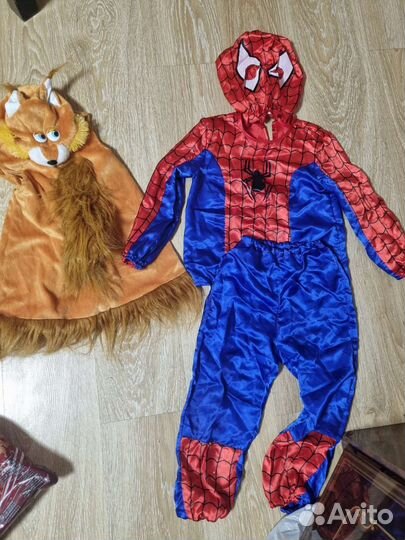 Продам новогодние детские костюмы