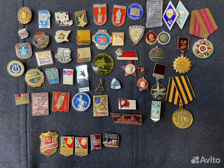 Значки, монеты