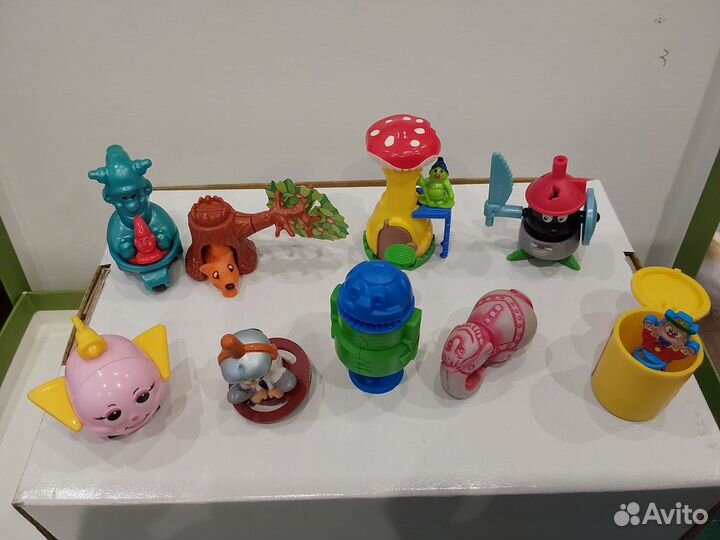 Киндер редкий дерево белка дом гусеница клоун