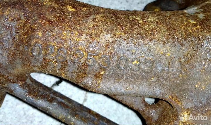 VW Golf 3 Коллектор выпускной 1.9D 028253033AA