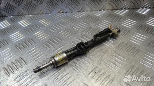 Форсунка бензиновая BMW 5 F10/F11 (3BA12B702)