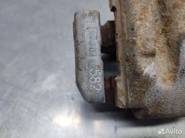 Суппорт передний BMW X5 E53 2000 г.в