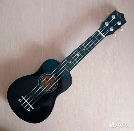 Укулеле с чехлом