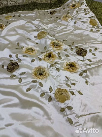 Покрывало на кровать новое