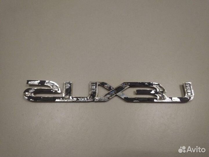 Эмблема на дверь багажника Lexus LX