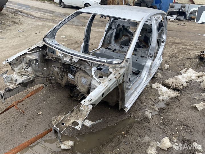 Кузов по частям Volkswagen Polo 2011