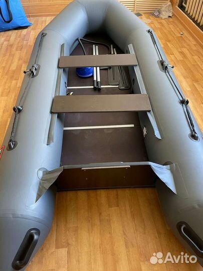 Надувная лодка Hunterboat Хантер 320 Л серый