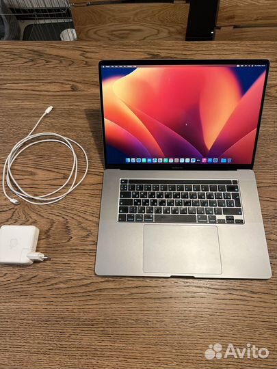 Apple MacBook Pro 16 2.3/32Gb/1Tb