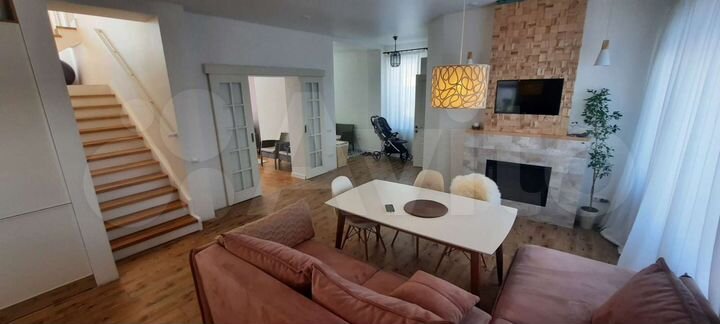 Дом 168 м² на участке 3 сот.