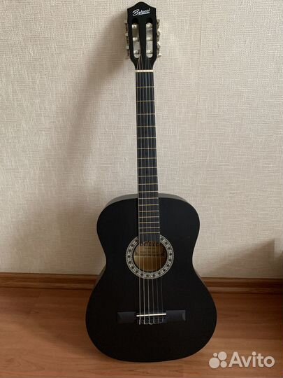 Классическая гитара шестиструнная