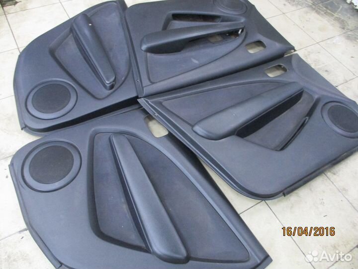 Обшивка двери комплект Мицубиси Аутлендер 1