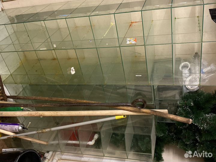 Стеклянные кубы витрины