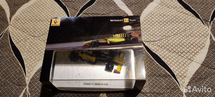 Коллекционный болид F1
