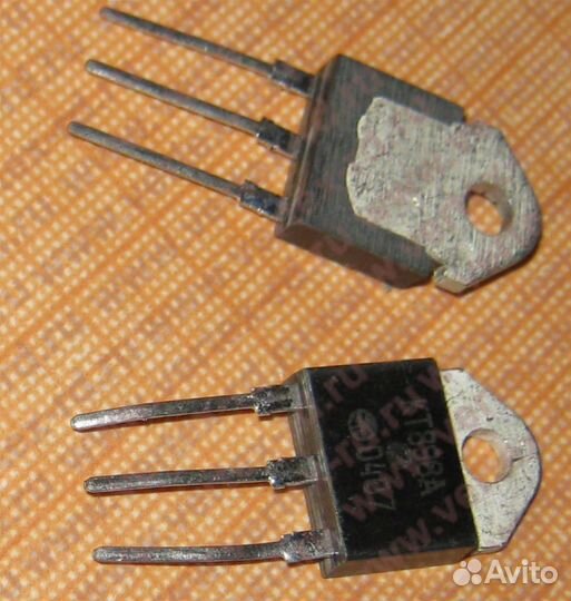 Кт898А NPN,20А,350В,h21e400(кт-43-1/TO-218) BU931Z