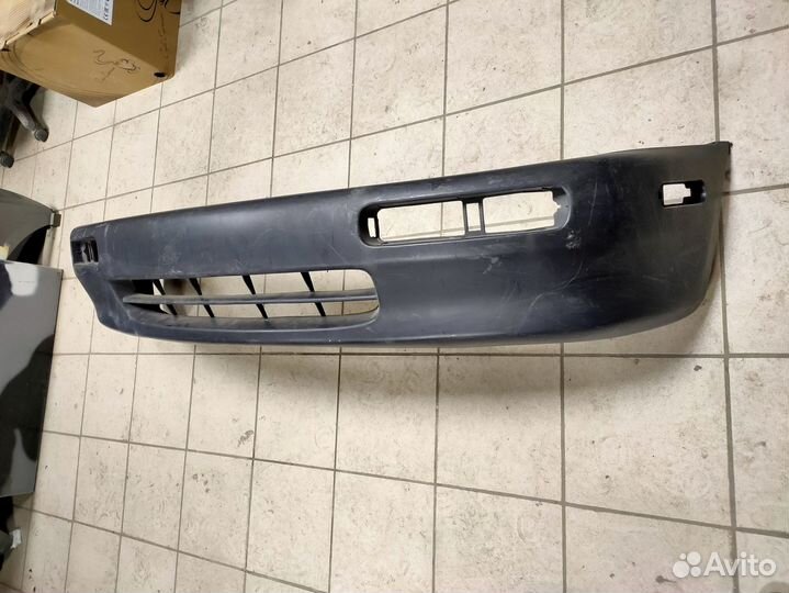 Бампер передний Mazda Familia Новый