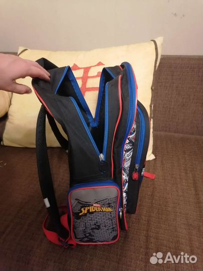 Школьный рюкзак