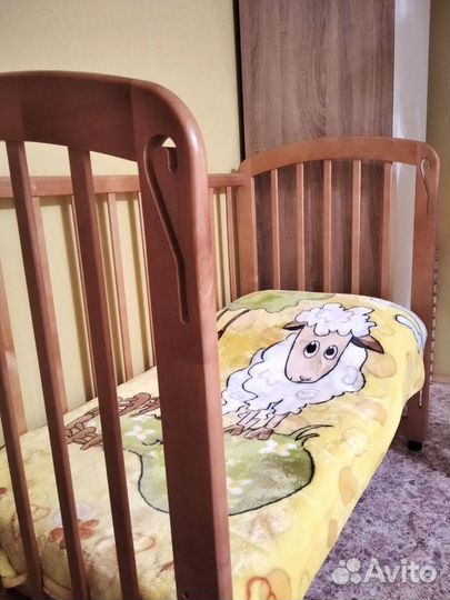 Детская кровать деревянная