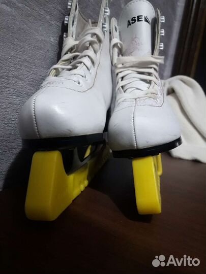 Коньки фигурные