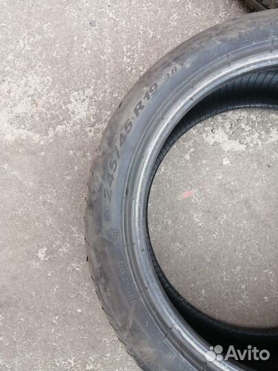 Pirelli P Zero 245/45 R19