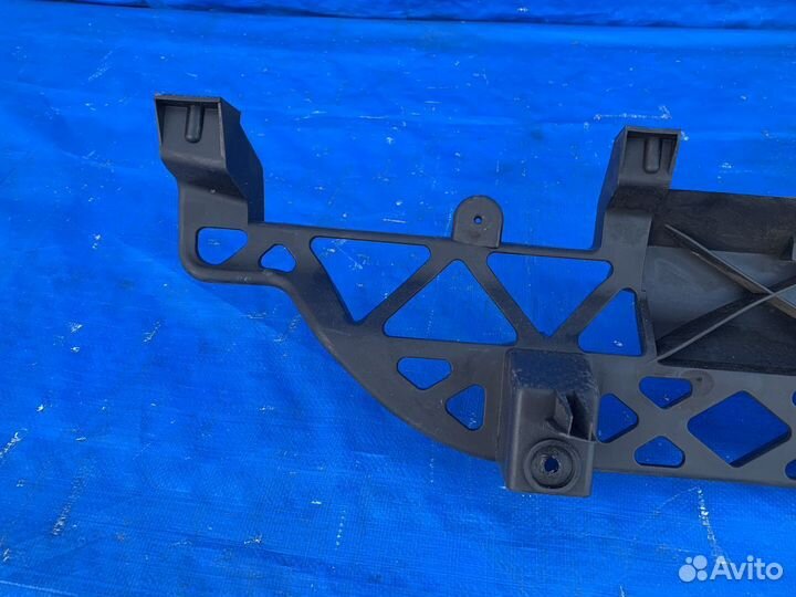 Крепление заднего бампера Audi Q7 4L