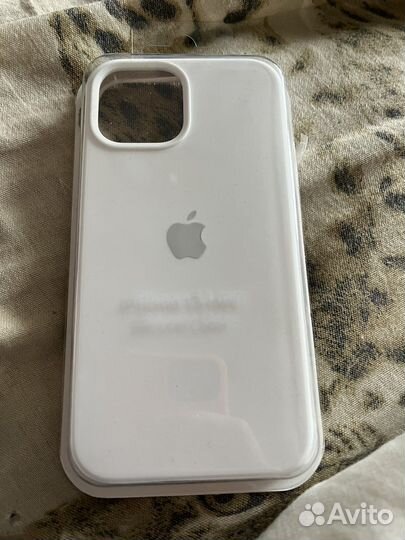 Чехол на iPhone 13 mini