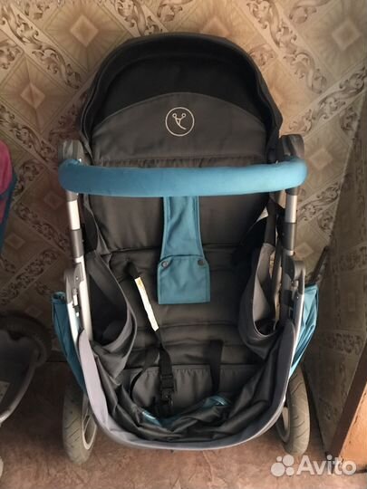 Коляска прогулочная