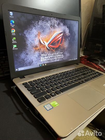 Игровой ноутбук Asus Core i3-6006 6Gb 1Tb 920MX