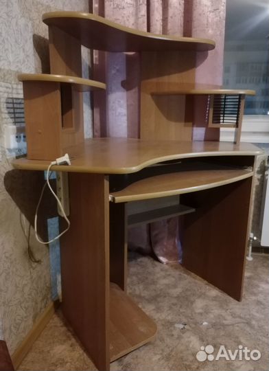 Компьютерный стол