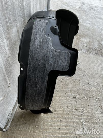 Подкрылок передний Hyundai Avanta