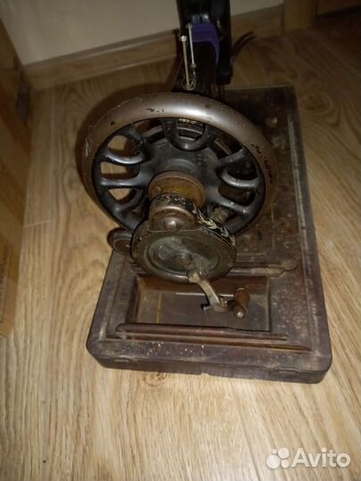 Швейная машина Singer