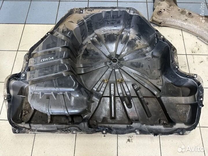 Ниша запасного колеса пол багажника Меган 2