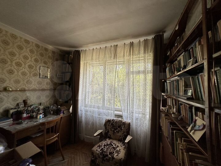 3-к. квартира, 60 м², 2/5 эт.