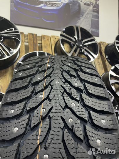 Nokian Tyres Hakkapeliitta 9 SUV 315/35 R20 110T