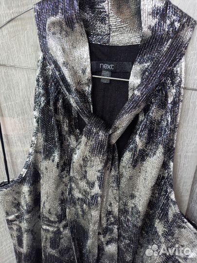 Топ женский из блестящей серебристой ткани