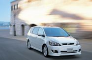 Toyota Ipsum M20 рестайлинг (2003—2009) Минивэн