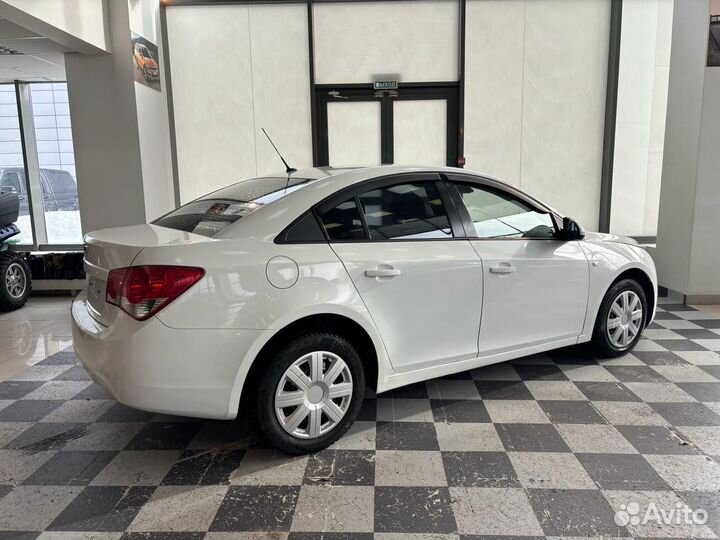 Chevrolet Cruze 1.8 МТ, 2011, 140 000 км