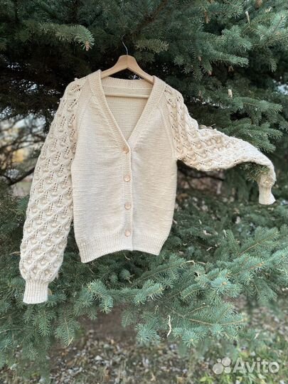 Вязаный кардиган ручной работы