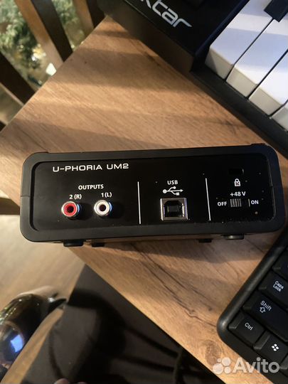 Внешняя звуковая карта behringer u phoria um2