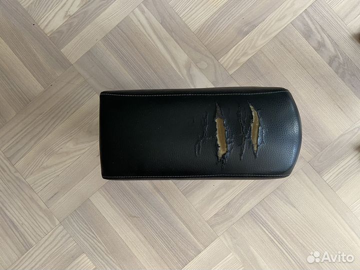 Подлокотник Ford Fusion