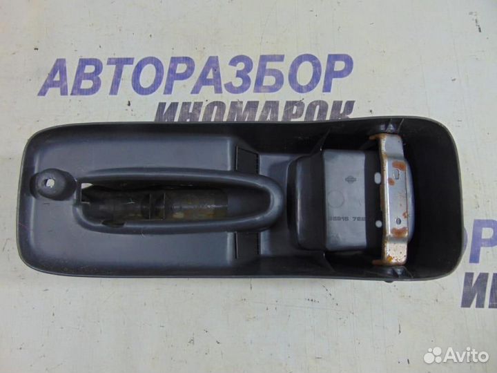 Консоль центральная для Nissan March 2 1992-2002г