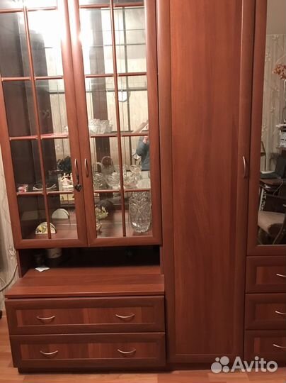 Продам стенку в гостинную